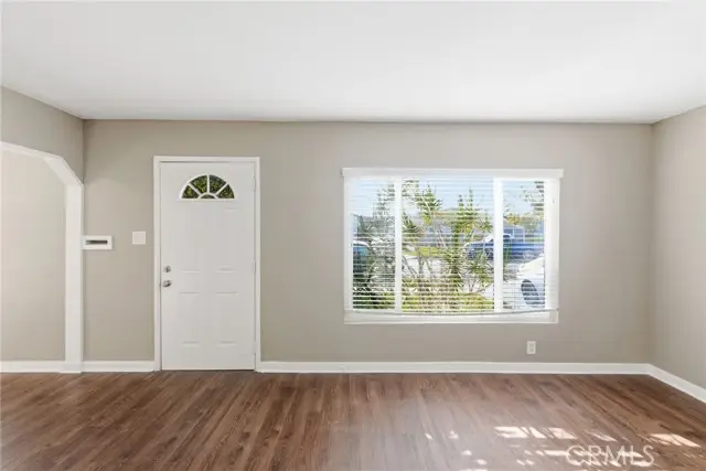 2010 Corlett, Los Angeles, CA 90059 - #2