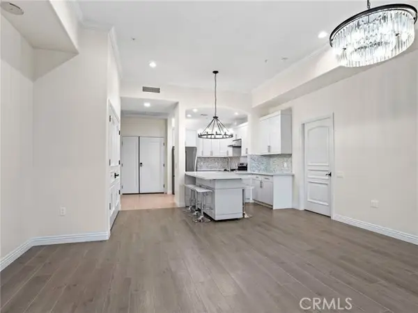 1598 Long Beach  #405, Long Beach, CA 90813