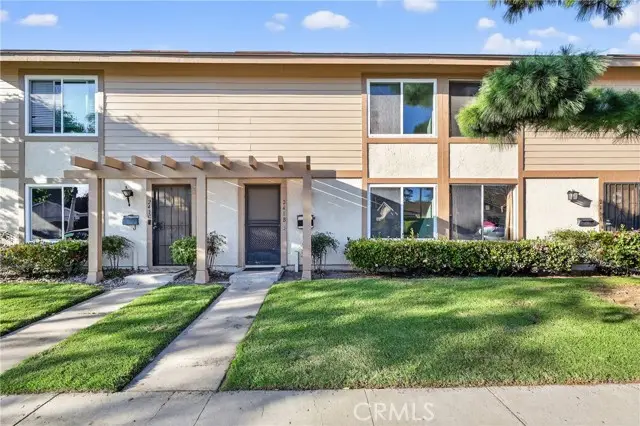 241 Alton Avenue  #B, Santa Ana, CA 92707 - #2