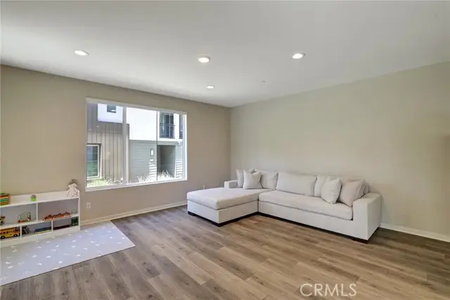 176 Novel, Irvine, CA 92618 - #3