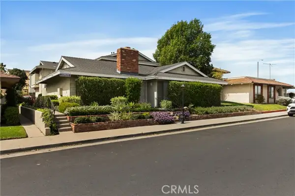 17021 Pinehurst, Huntington Beach, CA 92647