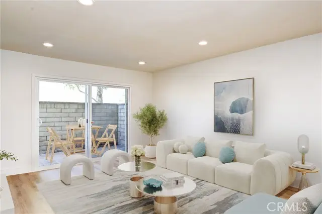 700 La Veta, Orange, CA 92868 - #3