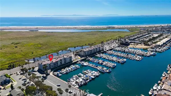 4167 Warner  #105, Huntington Beach, CA 92649