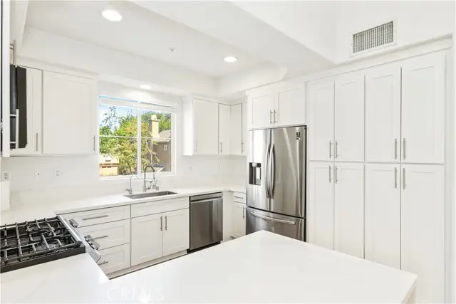 26 Burlingame, Irvine, CA 92602 - #3