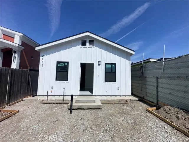 2411 113th, Los Angeles, CA 90059 - #2