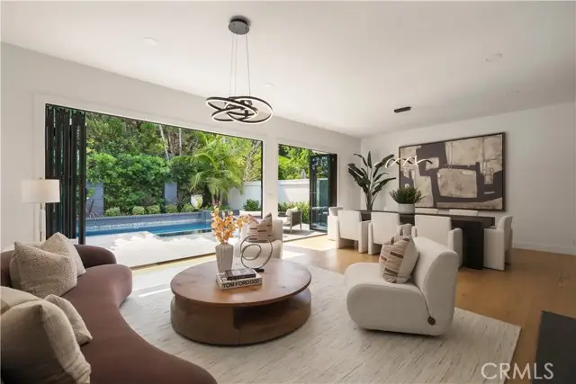 22 Rue Cannes, Newport Beach, CA 92660 - #1