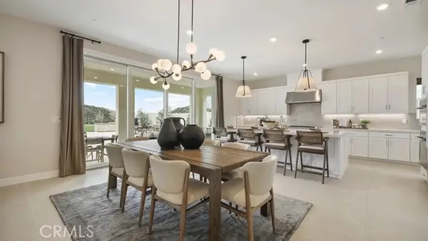 24341 Camino Oceano, Valencia, CA 91354