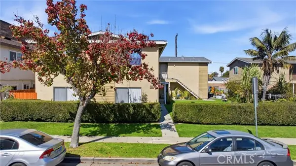 998 Mission, Costa Mesa, CA 92626