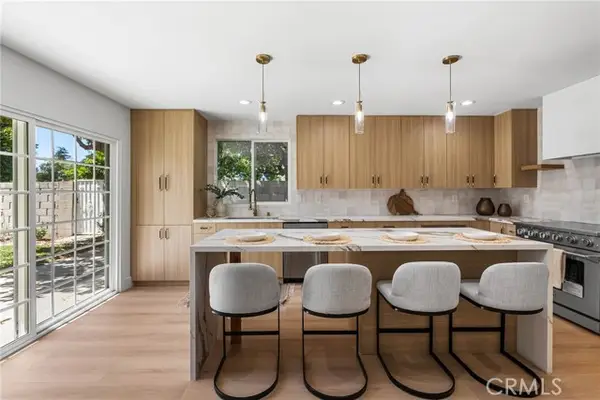 3375 Fuchsia Street, Costa Mesa, CA 92626