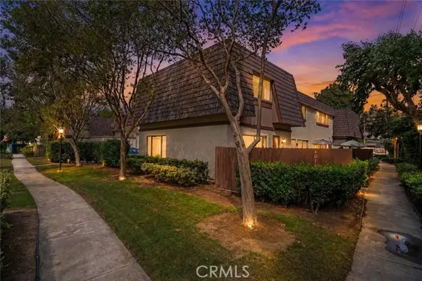407 Park Vista  #D, Anaheim, CA 92806