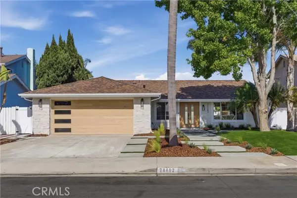 20682 Queens Park Lane, Huntington Beach, CA 92646