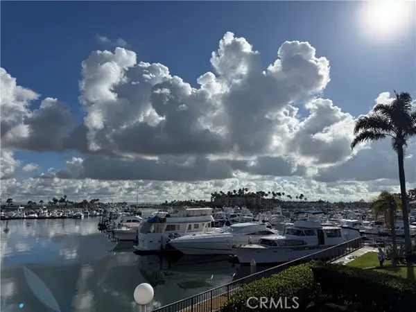 2872 Coast Circle  #104, Huntington Beach, CA 92649