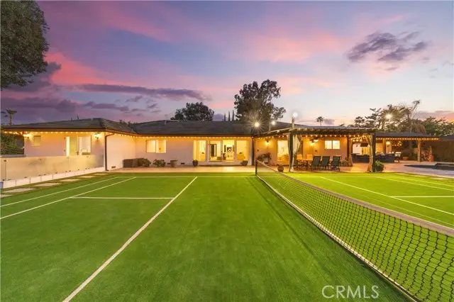 16935 Esquira Pl, Encino, CA 91436 - #2