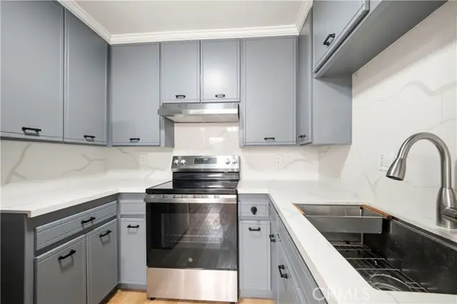 1602 King, Street  #APTD4, Santa Ana, CA 92706 - #2