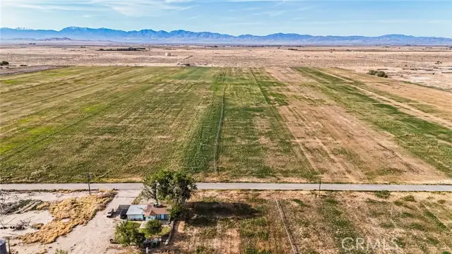 9450 Avenue F, Lancaster, CA 93535 - #2