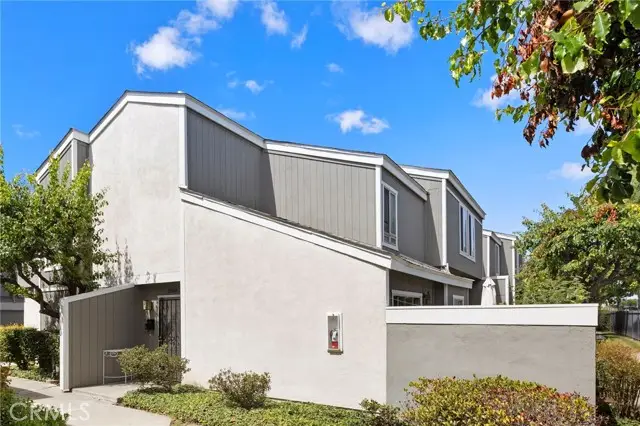 2640 Segerstrom Ave.  #B, Santa Ana, CA 92704 - #2