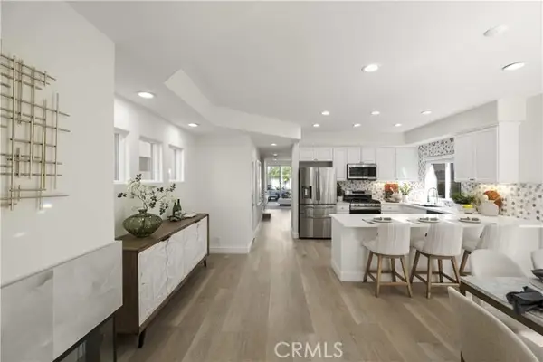 526 12th St, Huntington Beach, CA 92648