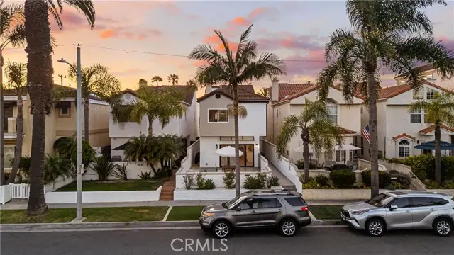 511 9th, Huntington Beach, CA 92648 - #3