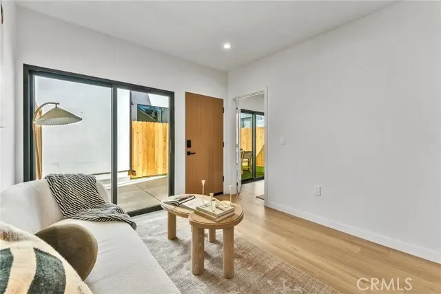 1604 Kingsley, Los Angeles, CA 90027 - #3