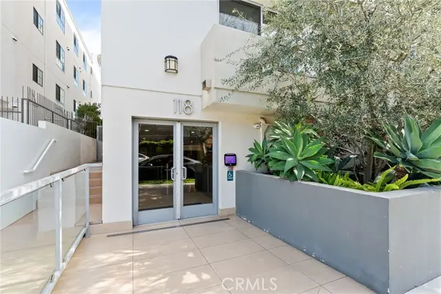 118 Kings Rd  #201, Los Angeles, CA 90048 - #3