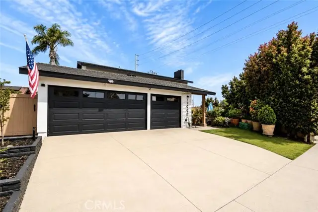 17986 Santa Olivia, Fountain Valley, CA 92708 - #3