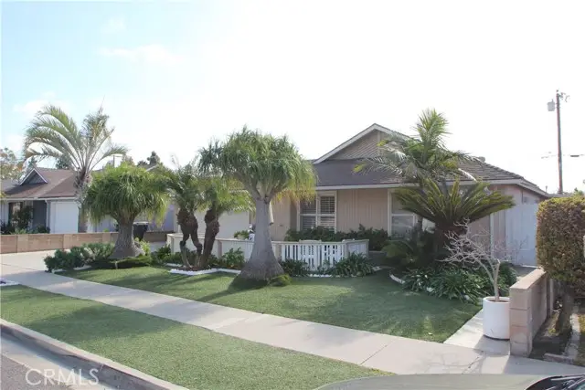 1067 Cheyenne Street, Costa Mesa, CA 92626 - #2