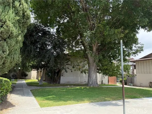 521 Lyon  #85, Santa Ana, CA 92701