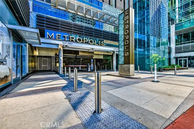 877 Francisco Street  #1818, Los Angeles, CA 90017 - #1