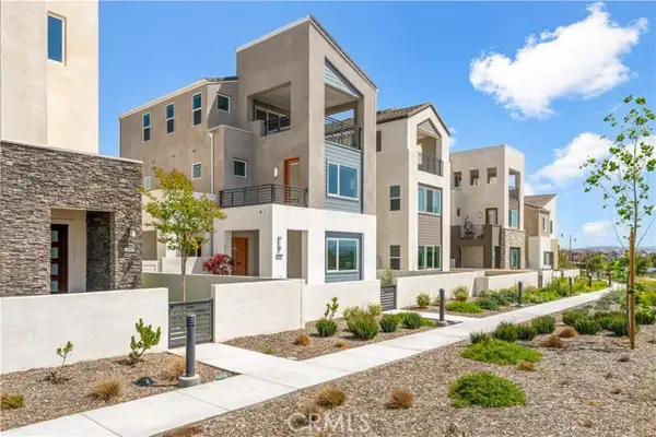 608 Chinon, Irvine, CA 92618
