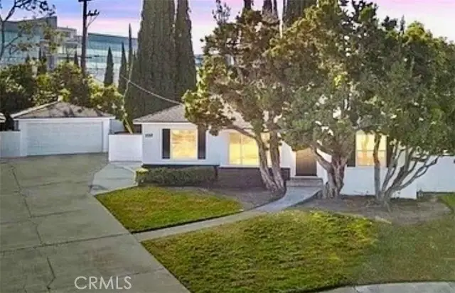 1052 Palmyra, Orange, CA 92868 - #1