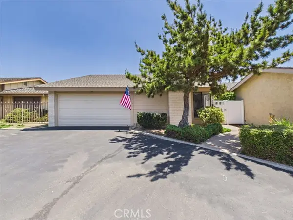 2027 Fruit, Santa Ana, CA 92701