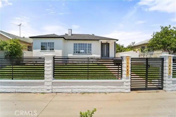 11445 Saticoy Street, North Hollywood, CA 91605