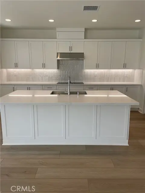 527 San Lorenzo Road, Ventura, CA 93004