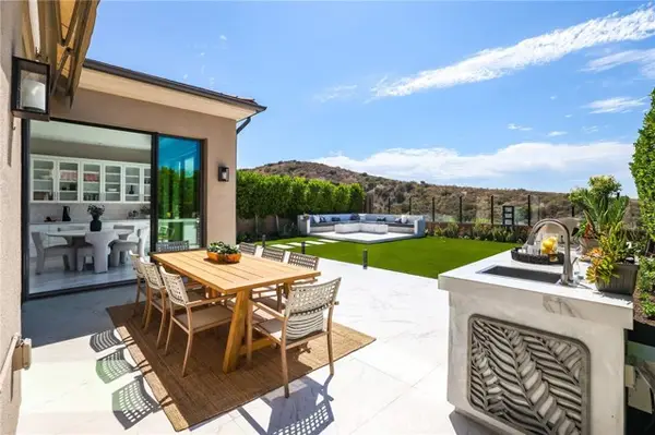 118 Tomahawk, Irvine, CA 92618