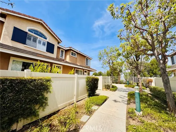 8313 Arrowhead Way, Anaheim, CA 92808