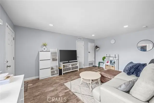 1554 Border  #B, Corona, CA 92882 - #3