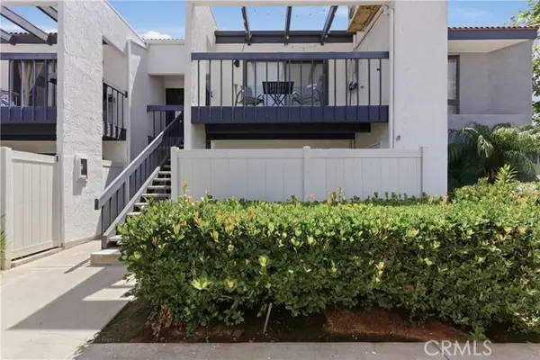 215 Wichita, Huntington Beach, CA 92648