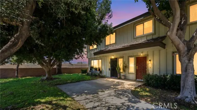 10015 Karmont Avenue, South Gate, CA 90280 - #2