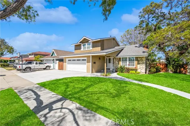 15802 Wicklow, Huntington Beach, CA 92647 - #2