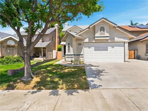 28525 Sugar Pine Way, Saugus, CA 91390