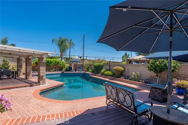 2817 Ridgewood, Santa Ana, CA 92705 - #2
