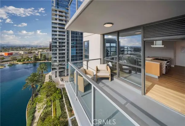 9 MacArthur Place  #903, Santa Ana, CA 92707