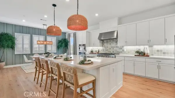29770 Camino La Cumbre, Valencia, CA 91354