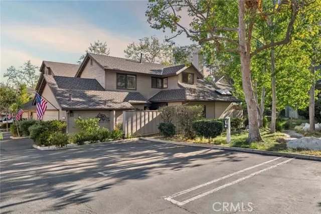 2071 Meadow View Ln, Costa Mesa, CA 92627 - #2