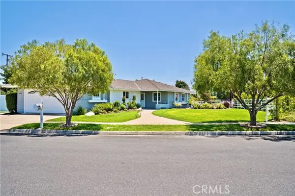 18211 Fairhaven, Santa Ana, CA 92705