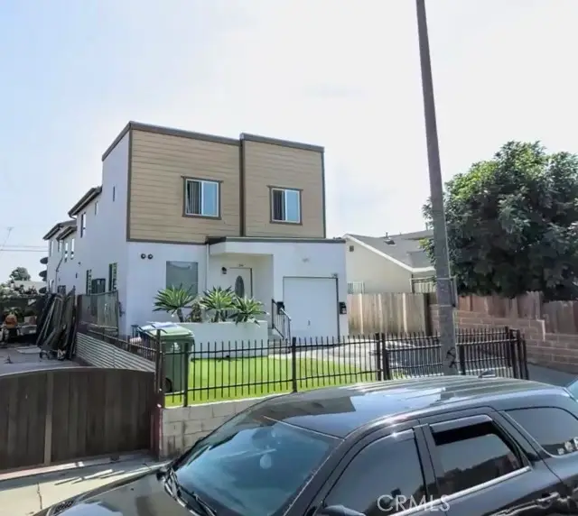 342 118th, Los Angeles, CA 90061 - #3