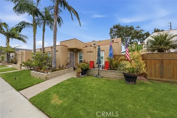206 Portland Avenue, Huntington Beach, CA 92648