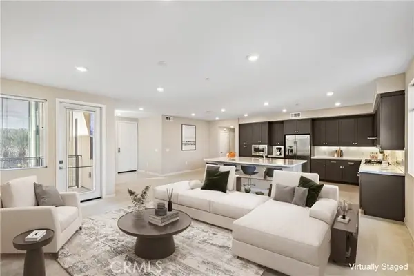 111 Bowery, Irvine, CA 92612