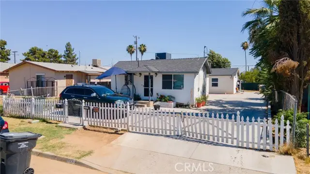 1229 Jeffrey, Bakersfield, CA 93305 - #1
