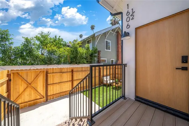 1606 Kingsley, Los Angeles, CA 90027 - #3